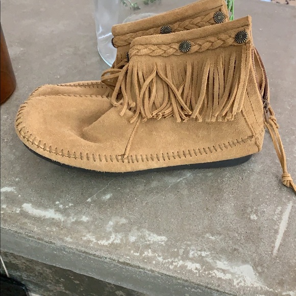 Tan Minnetonka moccasins - Picture 3 of 3